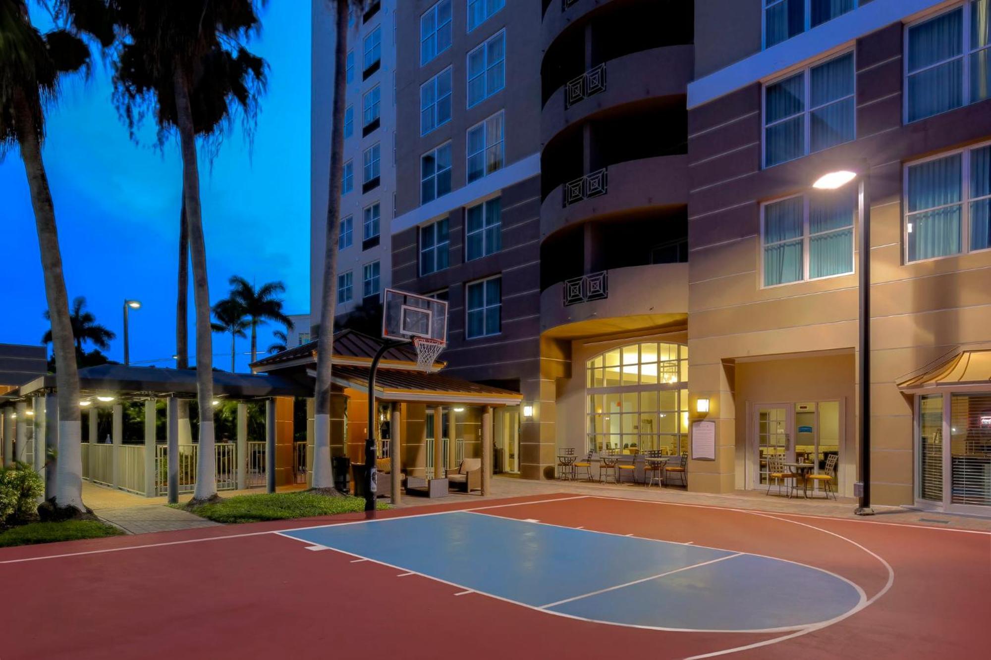 Staybridge Suites Miami Doral Area By Ihg Exterior foto